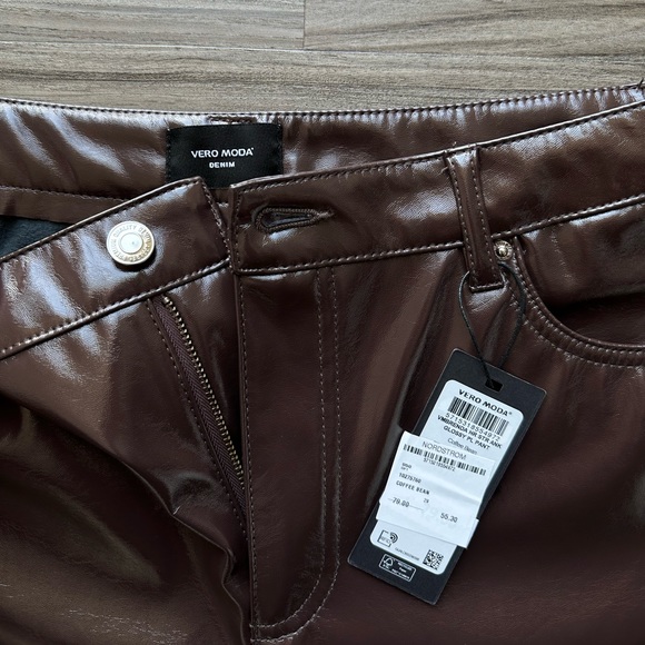 NWT Vero Moda Brown Slim Vinyl Pants - Picture 4 of 4
